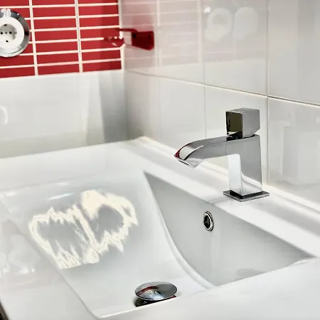 Housingleon- Barrio Humedo * 莱昂