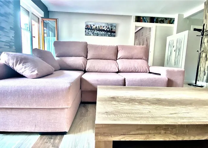 Housingleon- Barrio Humedo Apartman