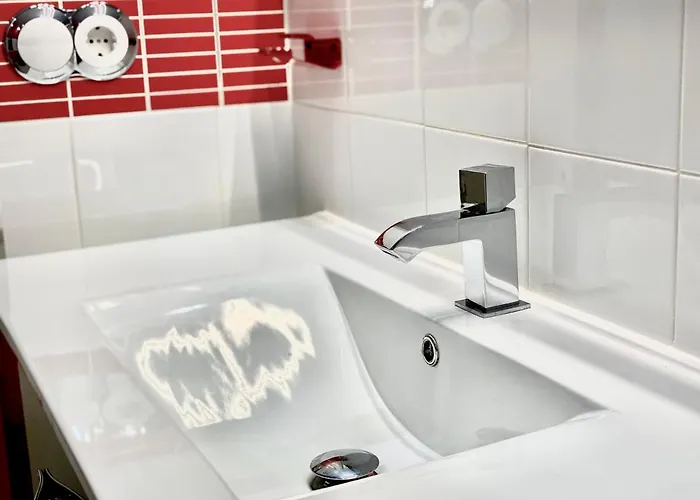 Housingleon- Barrio Humedo * 莱昂